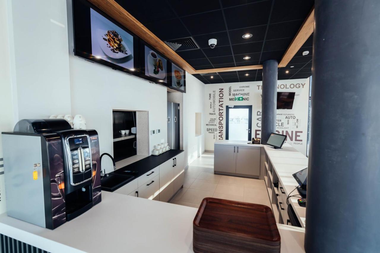 Blue Hotel Kalisz  Ngoại thất bức ảnh