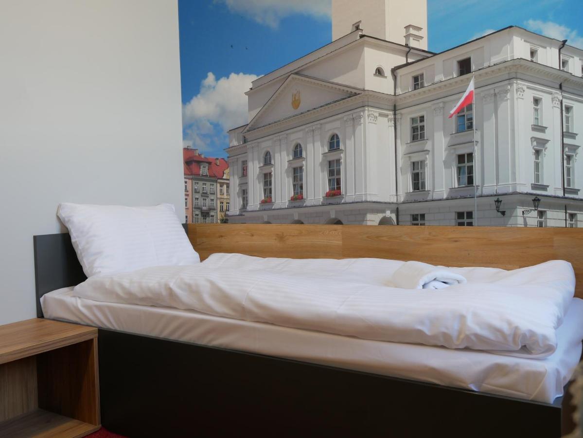 Blue Hotel Kalisz  Ngoại thất bức ảnh