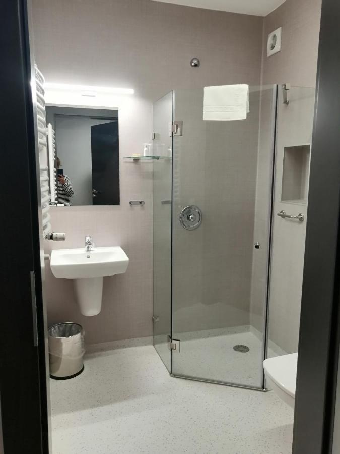 Blue Hotel Kalisz  Ngoại thất bức ảnh